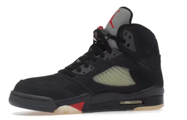 Chep Onekick DR0092-001 Noir Off Gore-Tex 5 Retro Jordan 0728